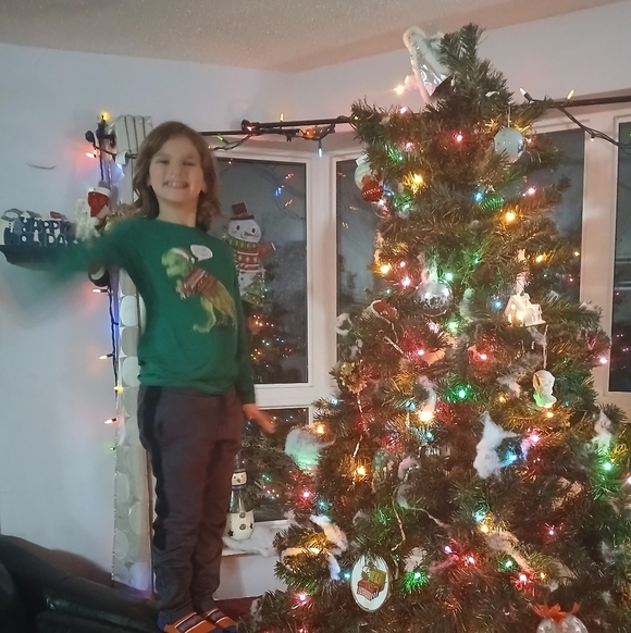 New and preloved items all styles and sizes home, electronics,and accessories. - Picture 5 of 16